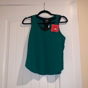 North face workout top (new with tag)